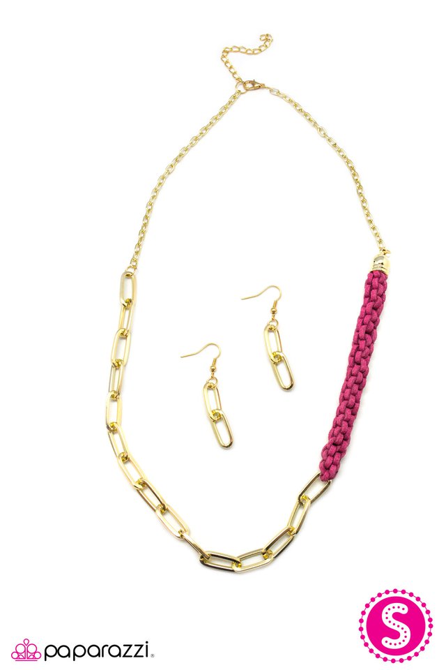 Paparazzi ♥ On The Prowl - Pink ♥ Necklace