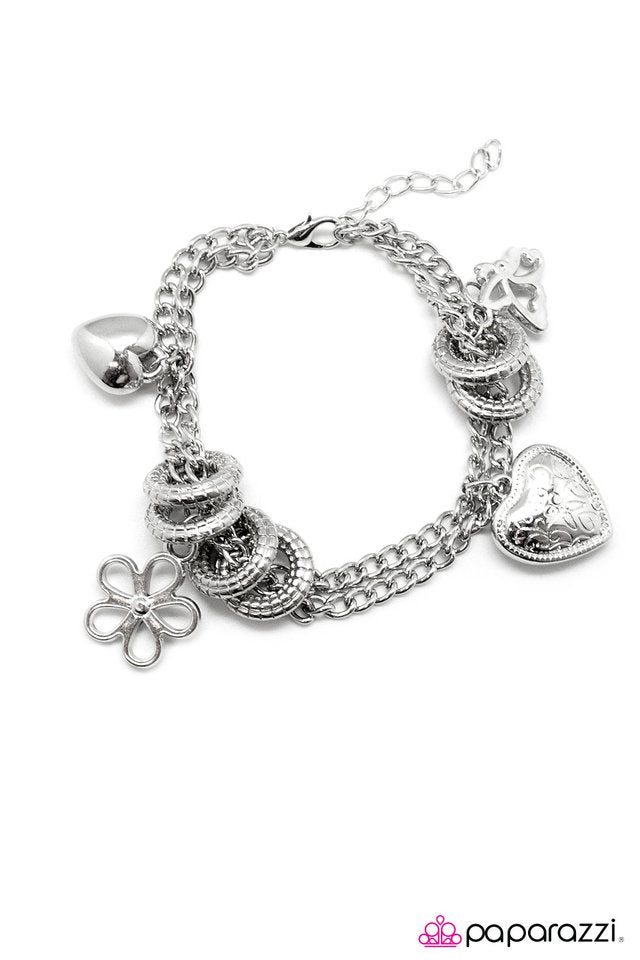 Paparazzi ♥ Turn on the Charm - Silver ♥ Bracelet