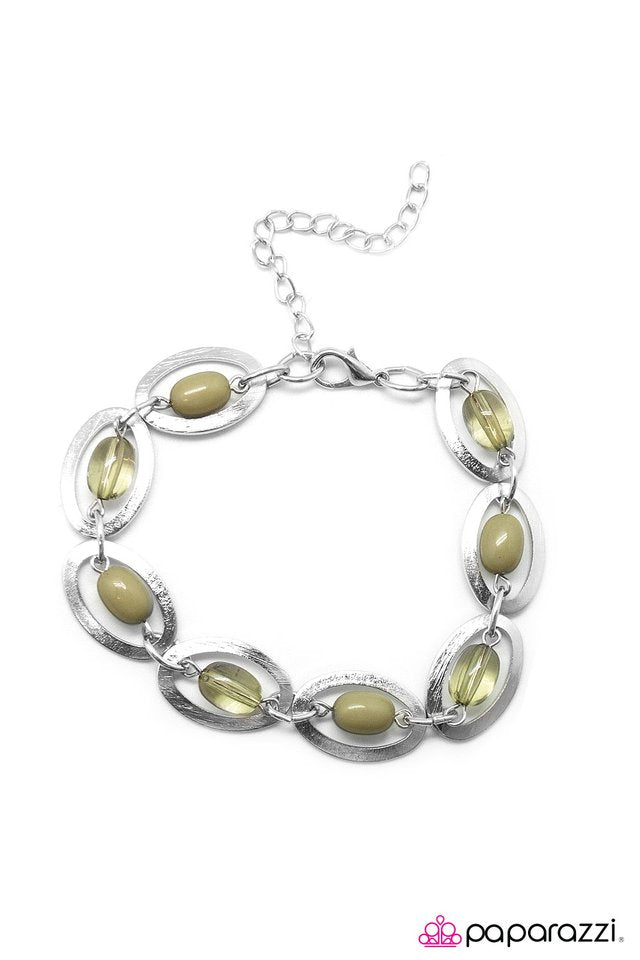 Paparazzi ♥ Sci-Fi Queen - Green ♥ Bracelet