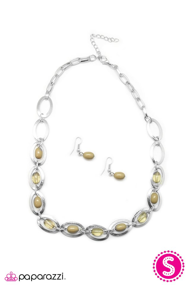 Paparazzi ♥ Supernatural - Green ♥ Necklace