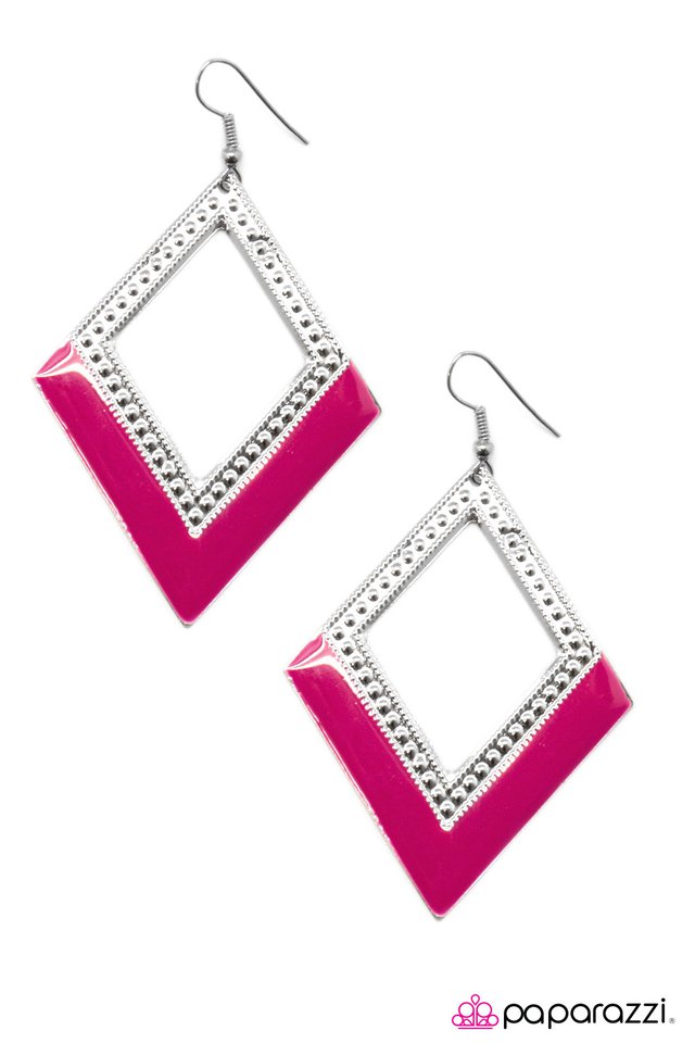Paparazzi ♥ Queen of Diamonds - Pink ♥ Earrings