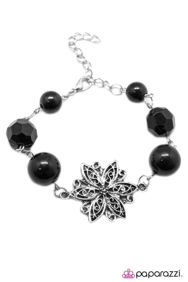 Paparazzi ♥ One More Thing - Black ♥ Bracelet