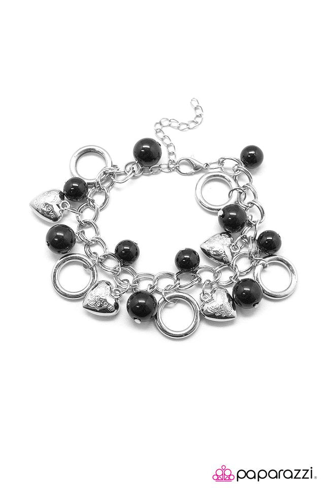 Paparazzi ♥ Dance Right Into My Heart - Black ♥ Bracelet