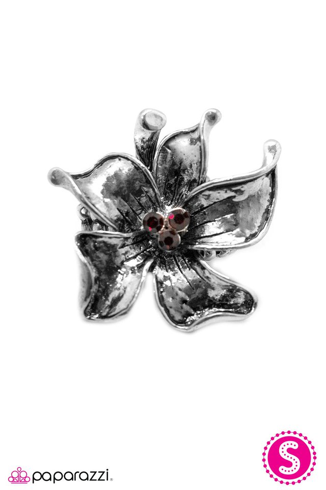 Paparazzi ♥ Heavenly Hibiscus - Red ♥ Ring
