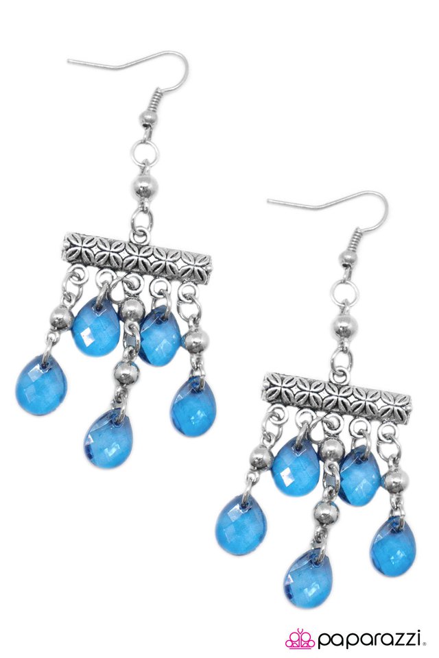 Paparazzi ♥ Take The Lead - Blue ♥ Earrings