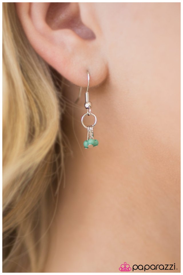 Paparazzi ♥ Small Town Girl - Blue ♥ Necklace