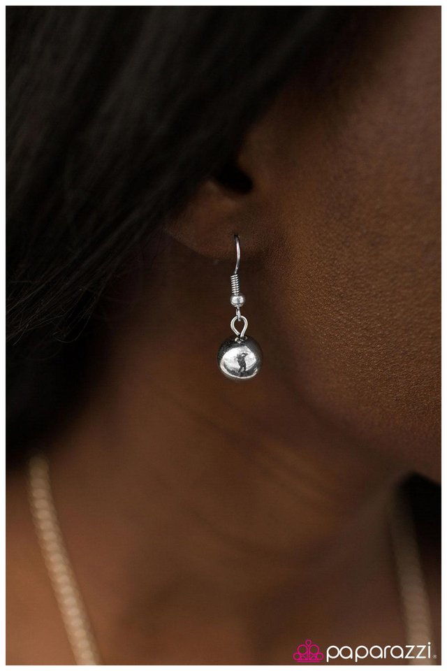 Paparazzi ♥ Roman Holiday - Red ♥ Necklace