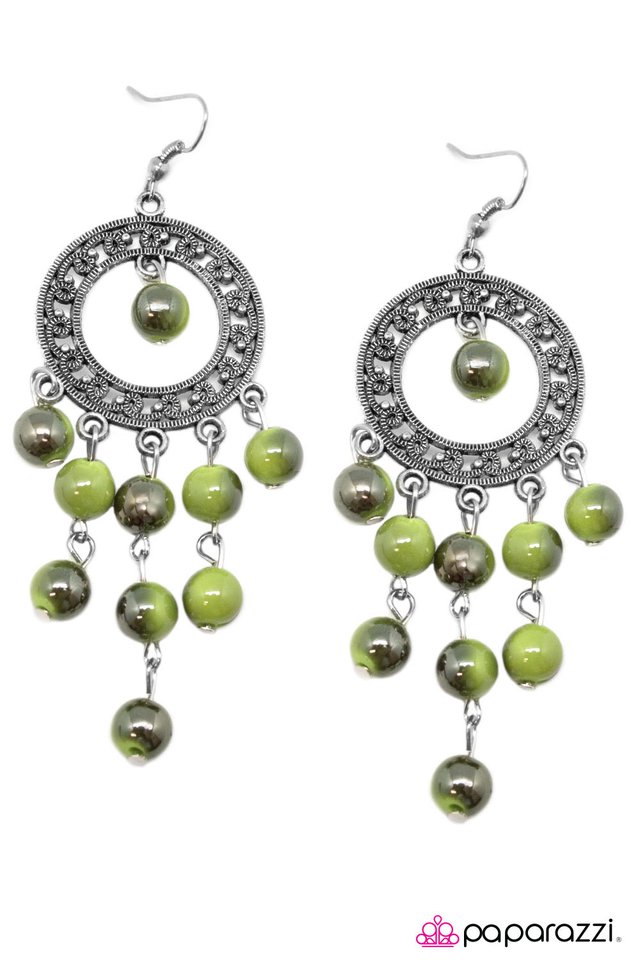 Paparazzi ♥ Burning Skies - Green ♥ Earrings