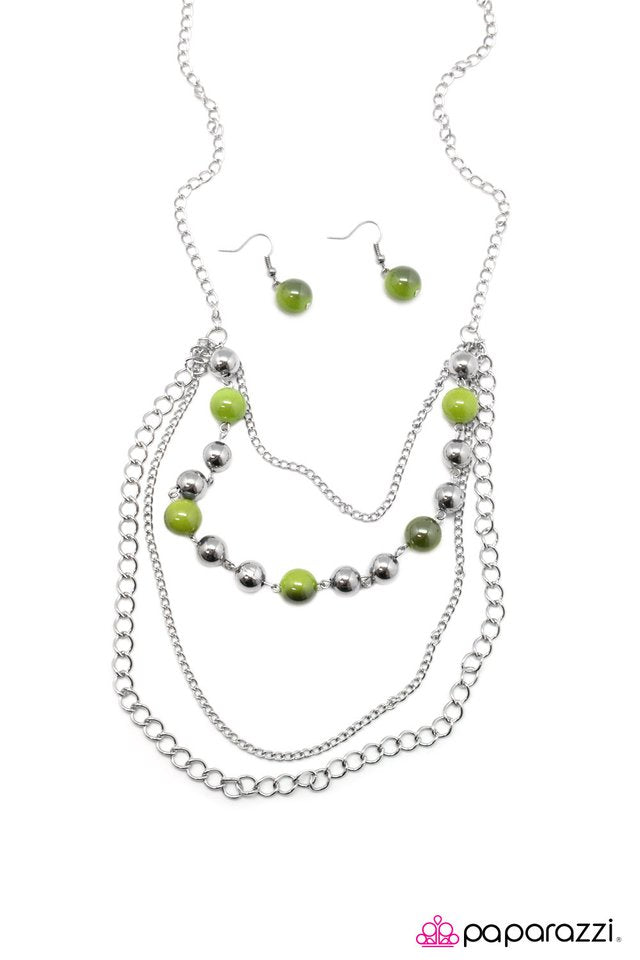 Paparazzi ♥ Betwixt - Green ♥ Necklace