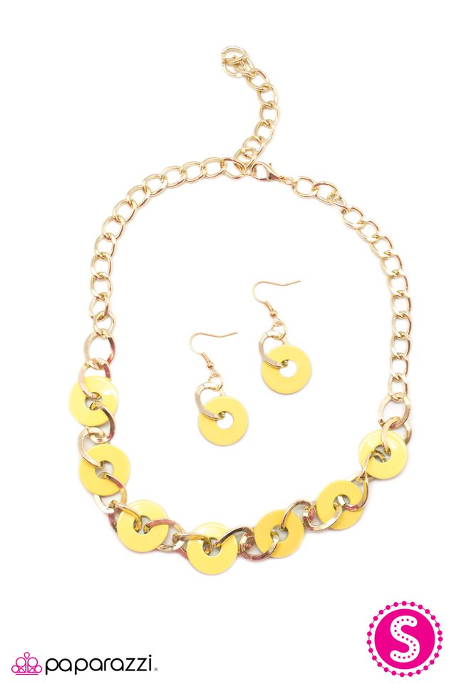 Paparazzi ♥ An Open DISCussion - Yellow ♥ Necklace