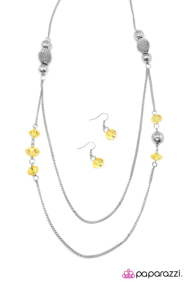 Paparazzi ♥ Pinch Me, Im Dreaming! - Yellow ♥ Necklace