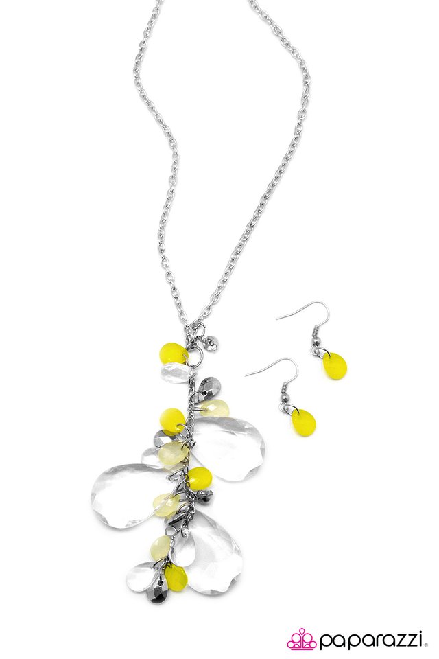 Paparazzi ♥ Til The Fat Lady Sings - Yellow ♥ Necklace