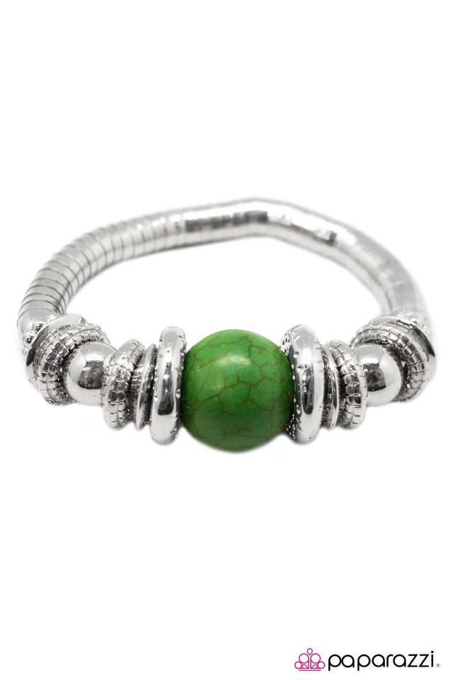 Paparazzi ♥ Do As The Romans Do... - Green ♥ Bracelet