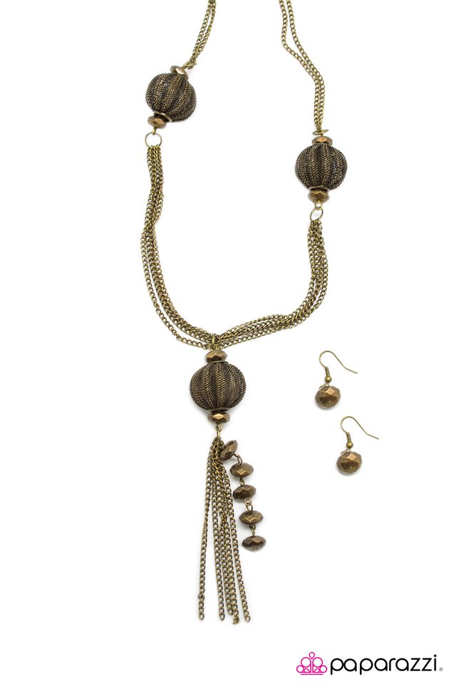 Paparazzi ♥ Were Not In Kansas Anymore - Brass ♥ Necklace