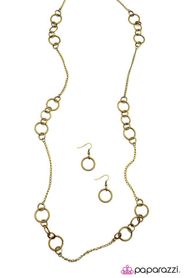 Paparazzi ♥ Neat as New - Brass ♥ Necklace