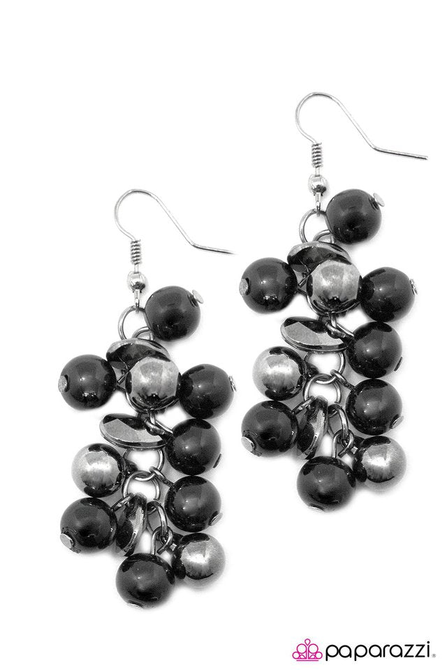 Paparazzi ♥ My Girl - Black ♥ Earrings