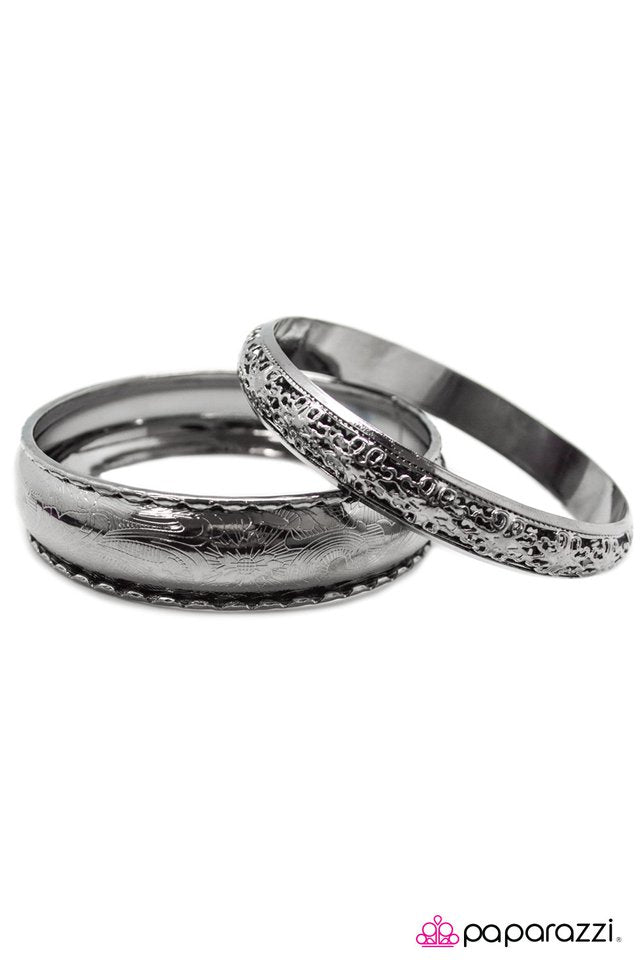 Paparazzi ♥ Enjoy the View - Black ♥ Bracelet