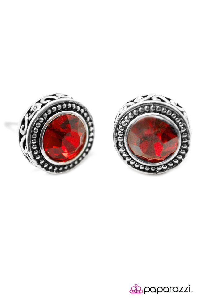 Paparazzi ♥ Sweet and Simple - Red ♥ Post Earrings