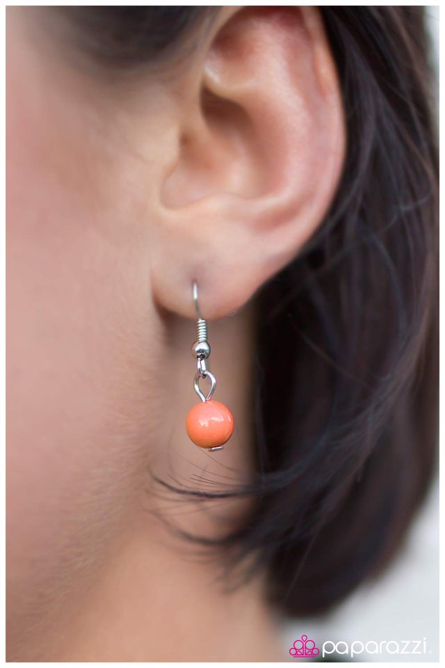 Paparazzi ♥ The Flight Attendant - Orange ♥ Lanyard