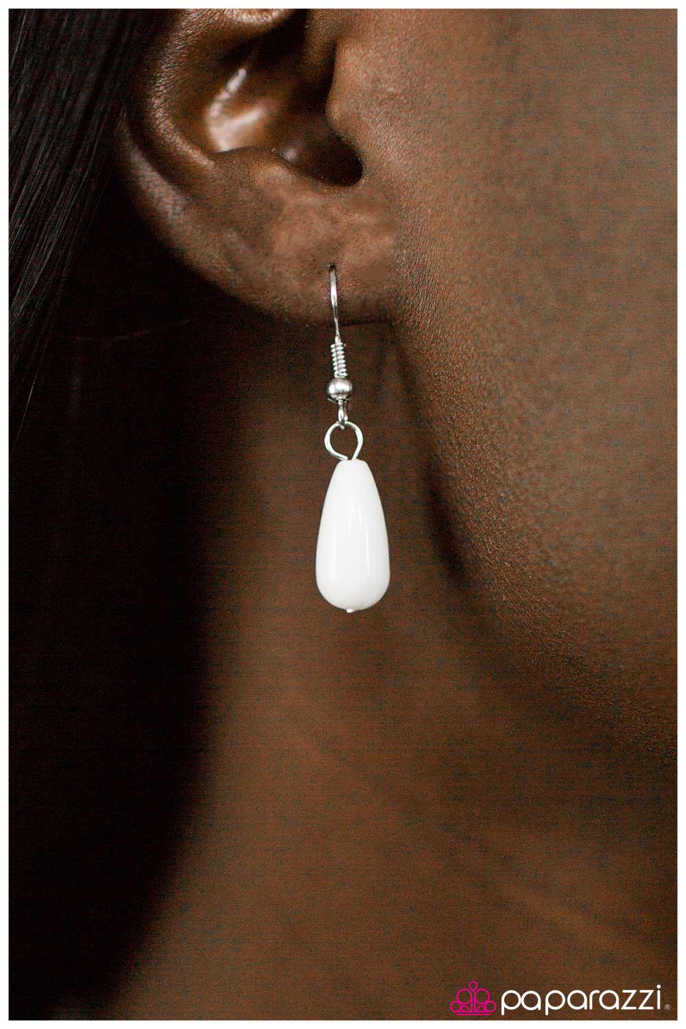 Paparazzi ♥ In-FRINGE-ment - White ♥ Necklace