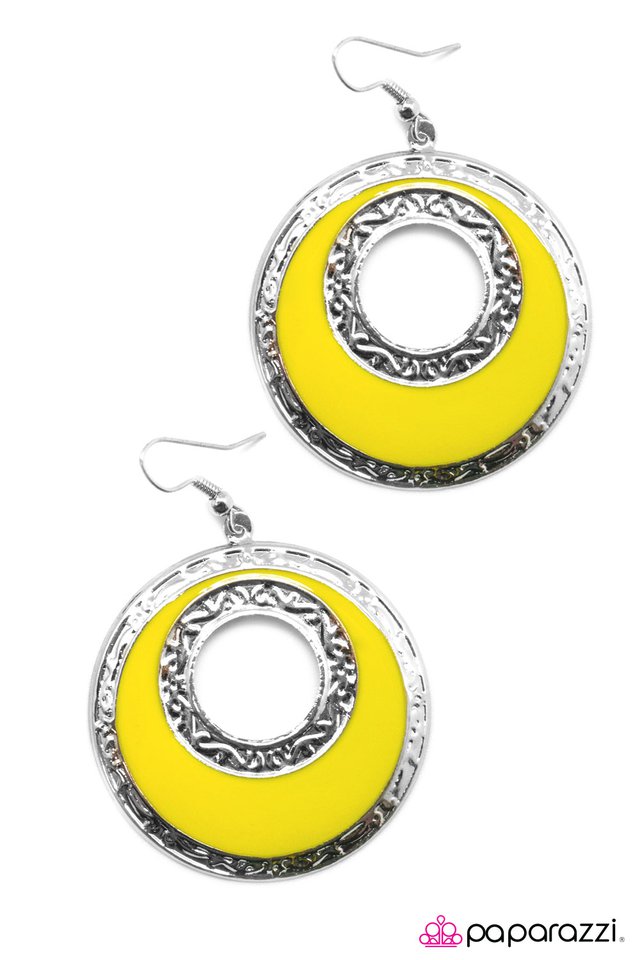 Paparazzi ♥ Night Owl - Yellow ♥ Earrings