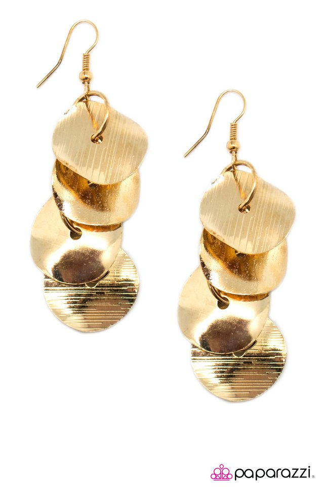 Paparazzi ♥ Cash Out - Gold ♥ Earrings