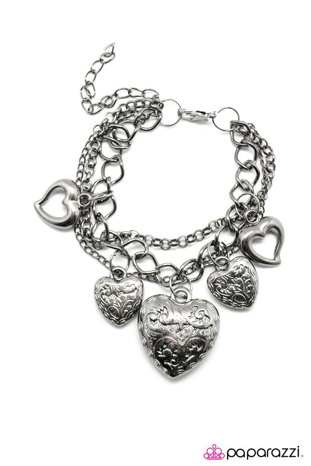 Paparazzi ♥ Hard Not to Love - Black ♥ Bracelet