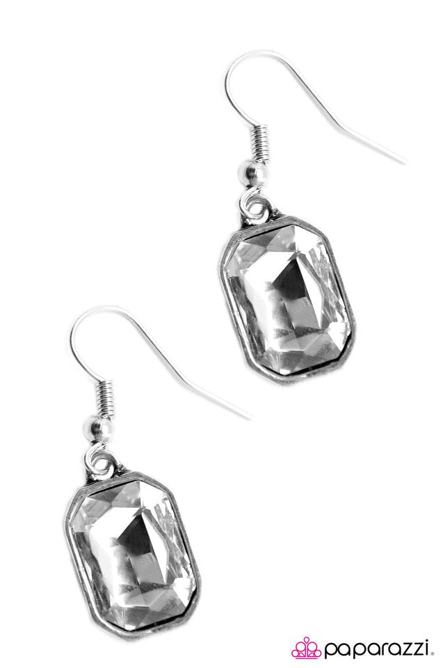 Paparazzi ♥ Your Royal SHINE-ness - White ♥ Earrings