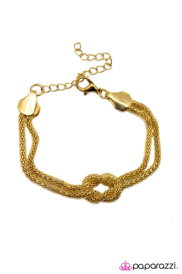 Paparazzi ♥ Prep School - Gold ♥ Bracelet