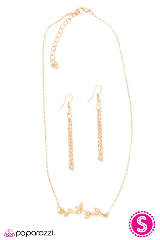 Paparazzi ♥ Root and Branch - Gold ♥ Necklace