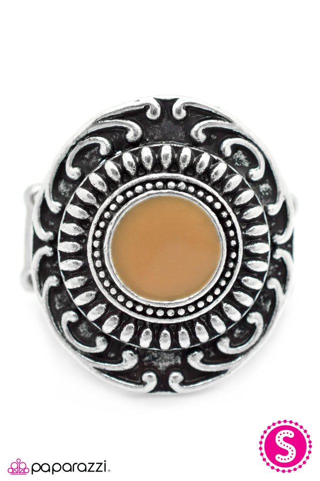 Paparazzi ♥ Just Smile and Wave - Brown ♥ Ring