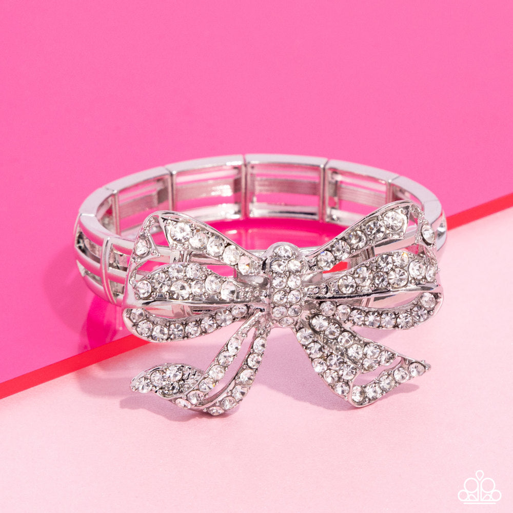 its-all-a-bow-t-me-white-p9re-wtxx-599xx