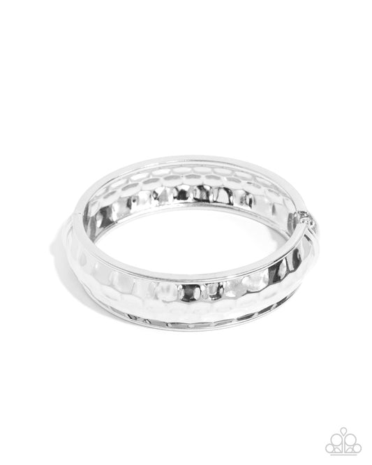 hammered-hardware-silver-82370-p9ba-svxx-226xx