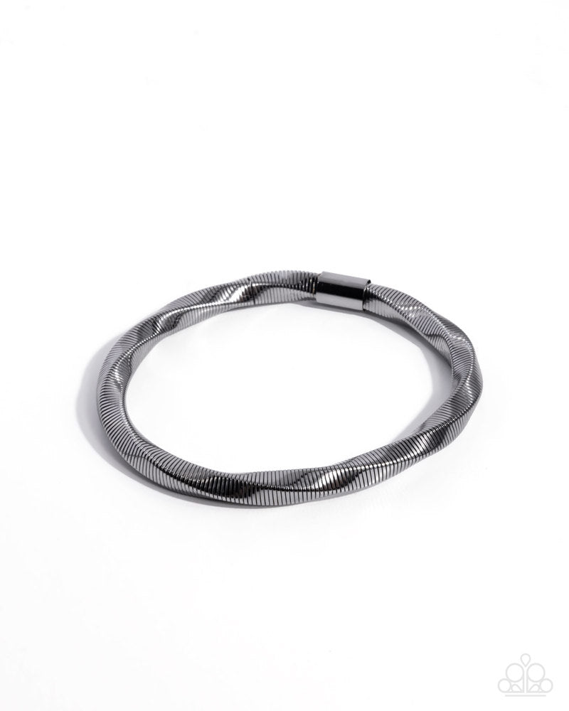 twisted-temptress-black-81294-p9ba-bkxx-135xx