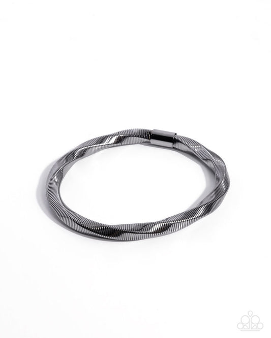 twisted-temptress-black-81294-p9ba-bkxx-135xx