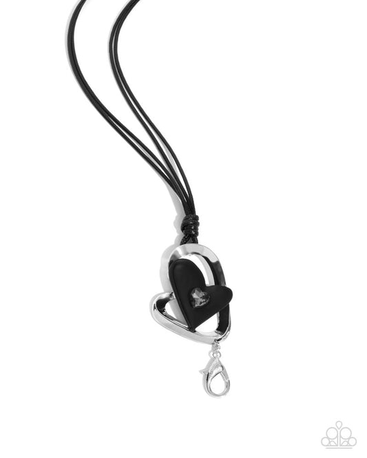 tilted-tranquility-black-81054-p2ln-bkxx-135xx