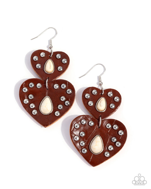 studded-sister-white-82427-p5se-wtxx-252xx