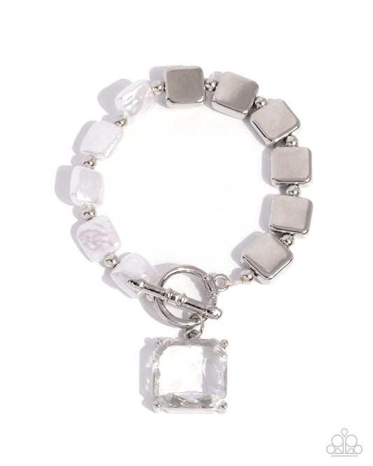 mismatched-season-white-81645-p9re-wtxx-697xx