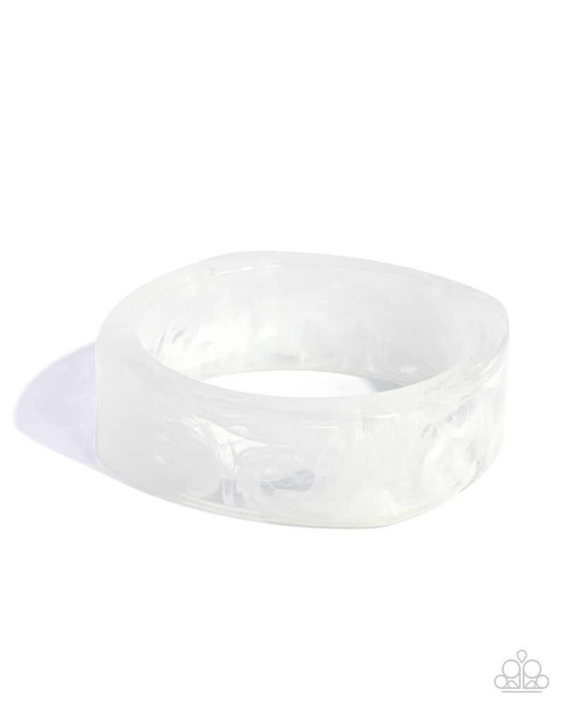reflective-runway-white-81954-p9se-wtxx-300xx