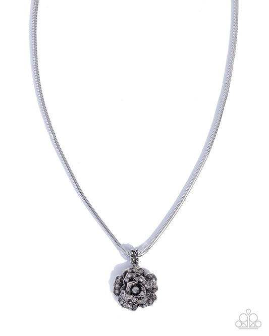 passionate-petals-silver-82207-p2re-svxx-534xx