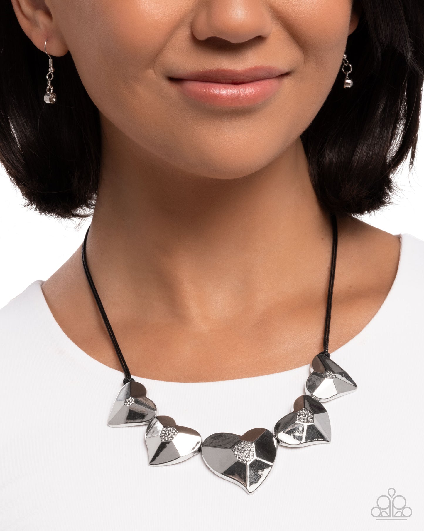 loveable-landmark-black-82309-p2se-bkxx-393xx