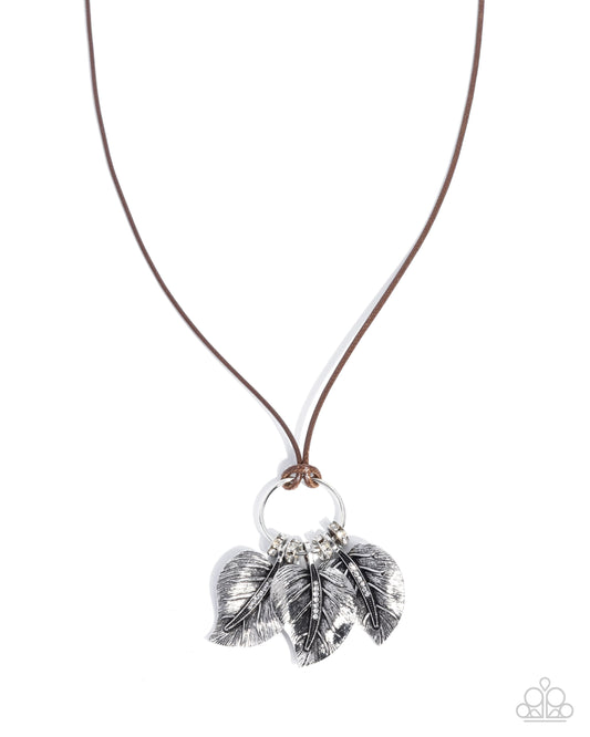 loaded-with-leaves-brown-81179-p2se-bnxx-293xx