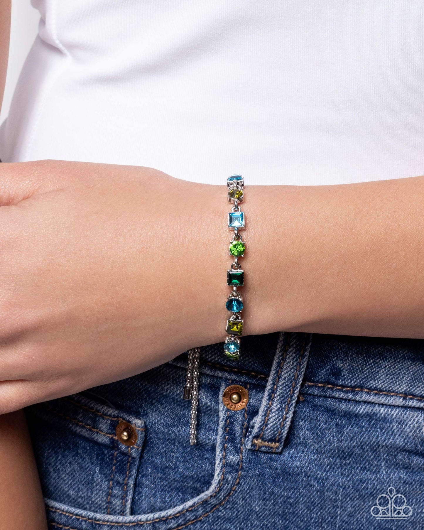 checking-for-chic-green-81858-p9da-grxx-075xx