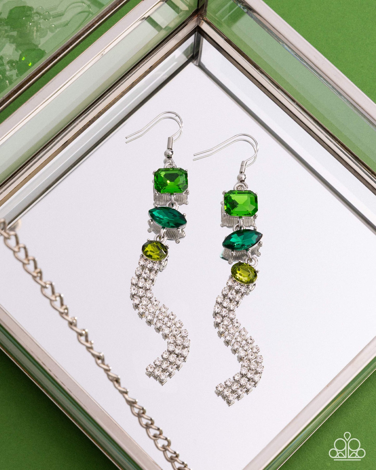 mismatched-moment-green-82347-p5re-grxx-200xx