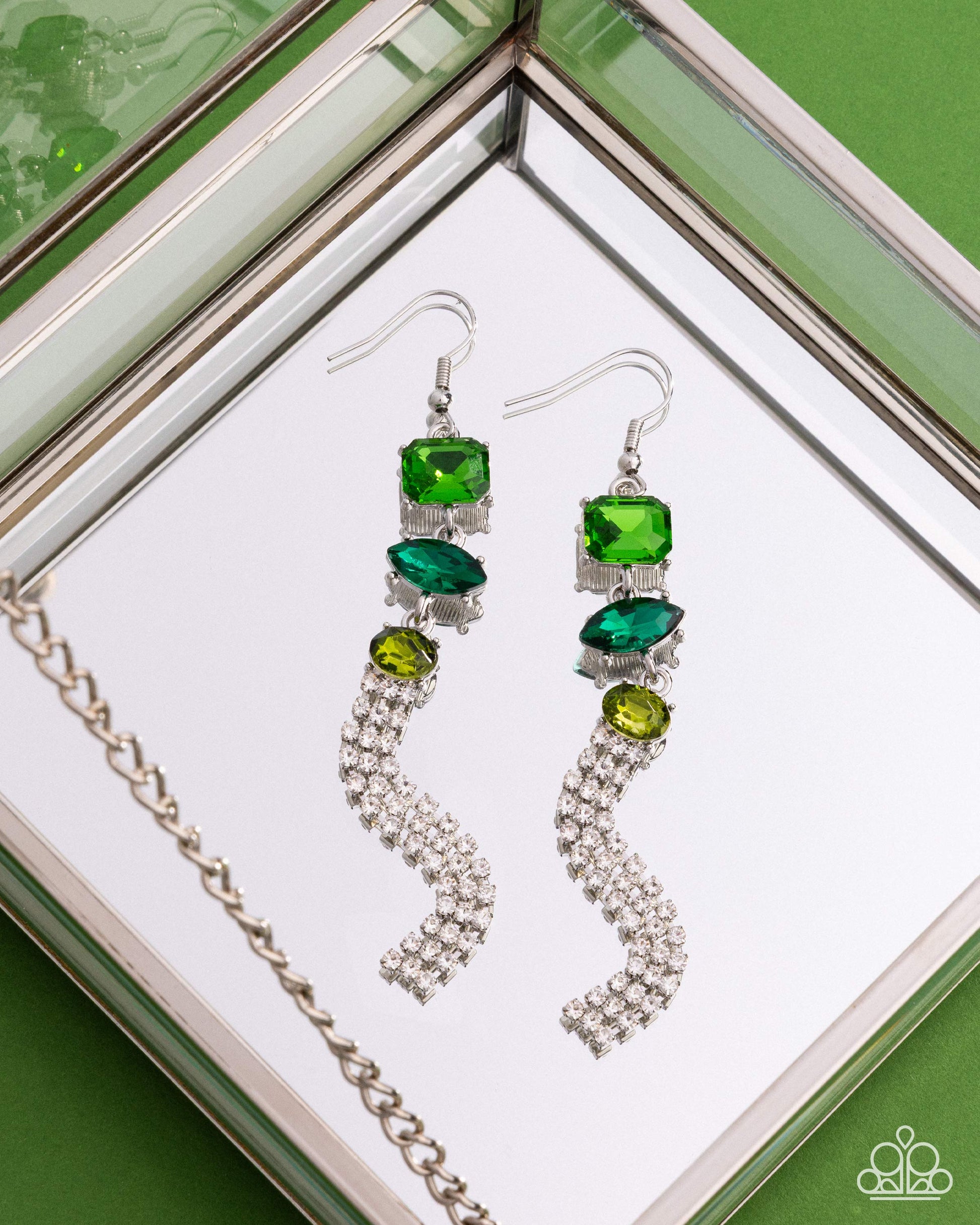 mismatched-moment-green-82347-p5re-grxx-200xx