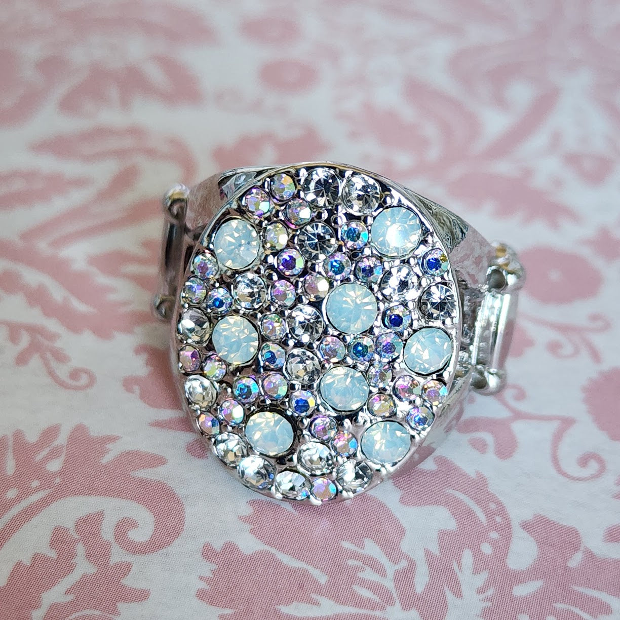 Paparazzi ♥ Pampered Pattern - White ♥  Ring