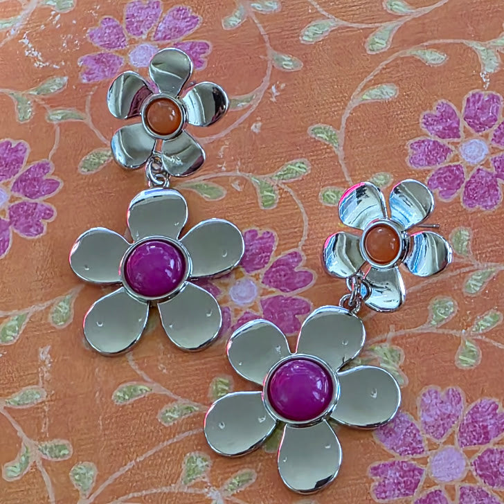 Paparazzi ♥ Fashionable Florals - Pink ♥  Post Earrings