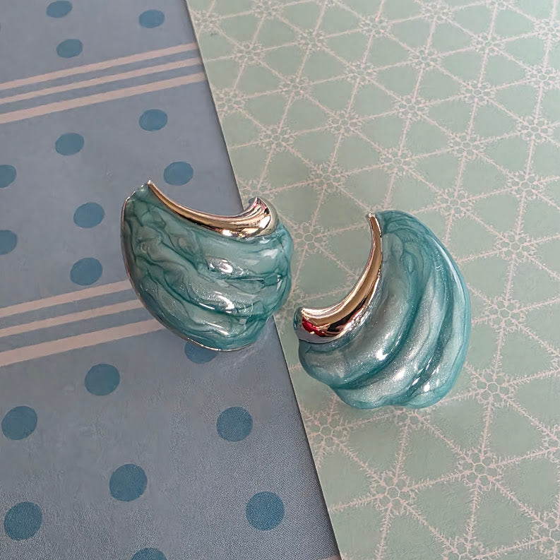 Paparazzi ♥ Whimsical Waves - Blue ♥  Post Earrings