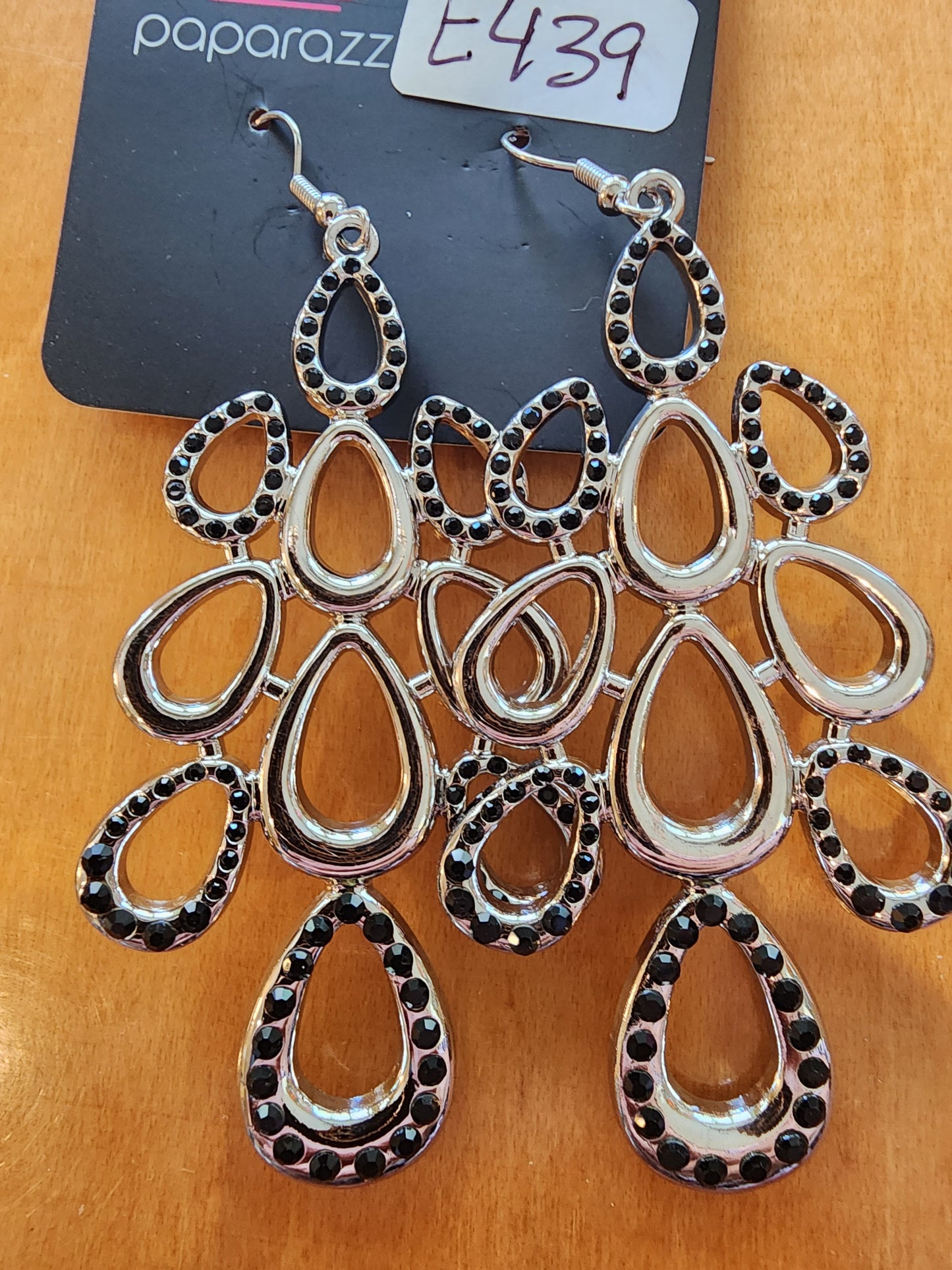 Paparazzi ♥ In a Hurry - Black ♥ Earrings