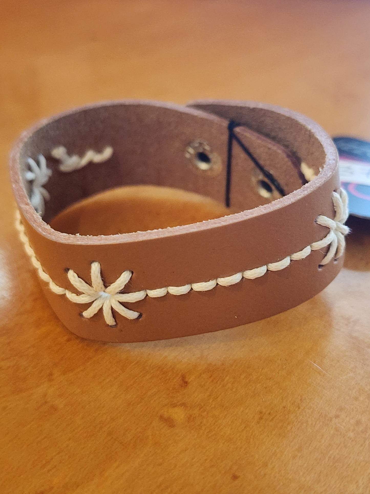 Paparazzi ♥ Cross-Stitched Gardens - White ♥  Bracelet